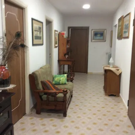 Le Rose Di Santina