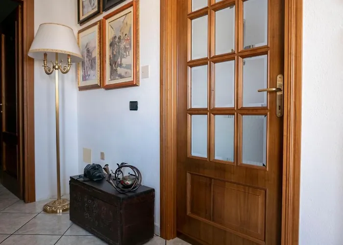 בית הארחה Le Rose Di Santina ממויאדה