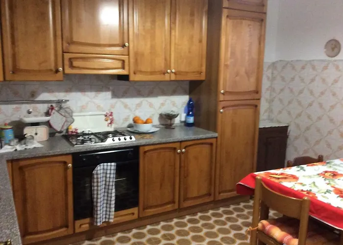 בית הארחה Le Rose Di Santina ממויאדה